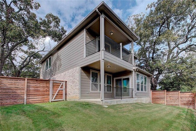 Building Photo - 10515 Turnbull Loop