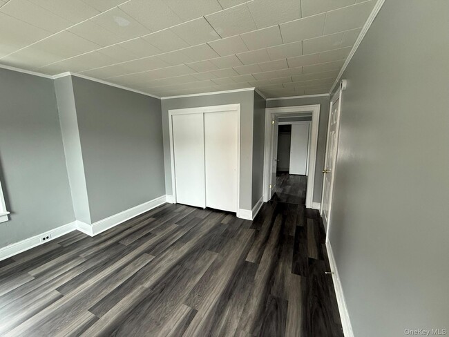 Building Photo - 7 Mulberry St