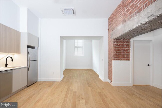 Building Photo - 1099 Germantown Ave