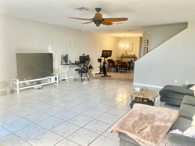 Building Photo - 1241 Beachside Ln