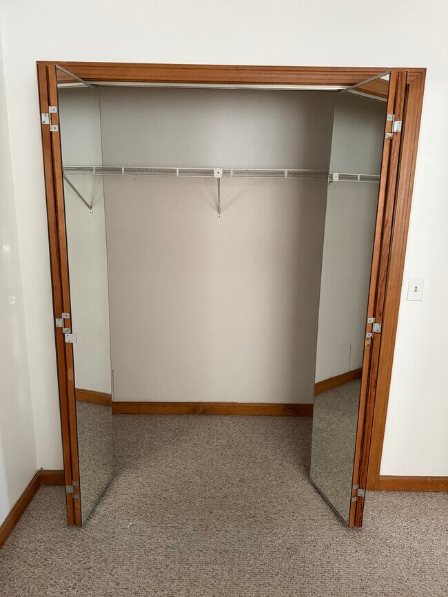 Building Photo - 2008 Mineral Spring Ave