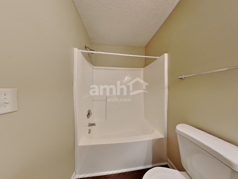 Building Photo - 105 Peterborough Dr