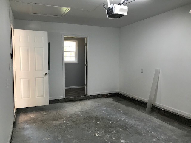 Building Photo - 119 Chownings Ln