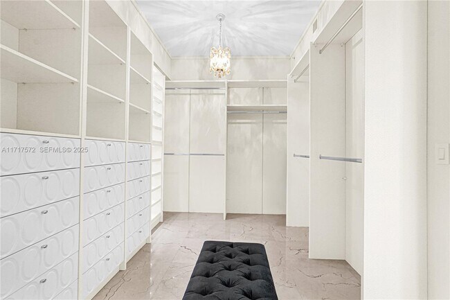 Building Photo - 16051 Collins Ave