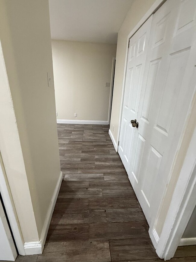 Building Photo - Newly Renovated 4 Bedroom 1.5 Bathroom Family Home