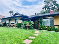 Building Photo - 808 Orchard Dr