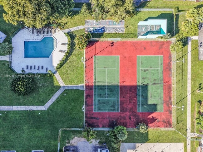 Building Photo - 15600 NW 7th Ave