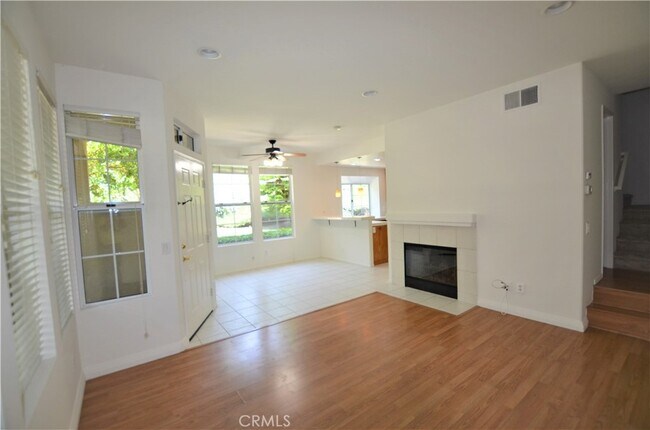 Building Photo - 79 Waxwing Ln
