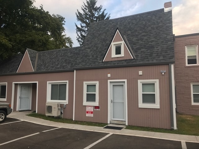 Primary Photo - 1721 N Sheridan Rd