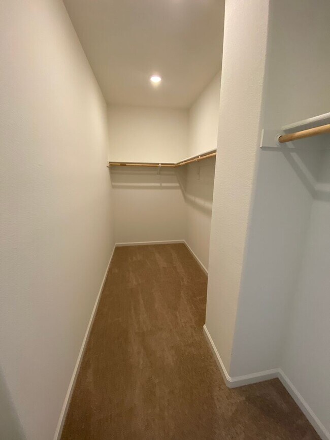 Building Photo - Beautifully upgraded Rocklin 4 Bedroom Home with Owned 15 Panel 5kwh Solar!