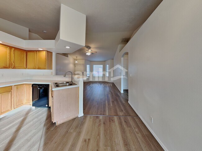 Building Photo - 1149 N Caterpillar Ave