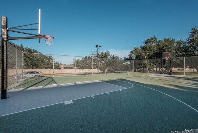 Building Photo - Fabulous 4 Bedroom Home in The Preserve at Indian Springs ~ Hot Tub ~ Great Amenities!