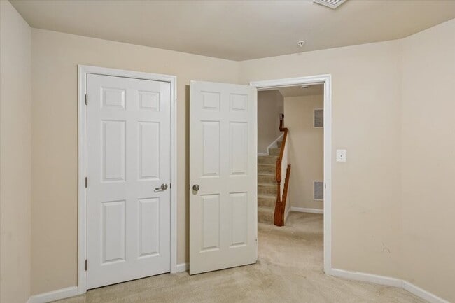 Building Photo - 5206 Wyndholme Cir