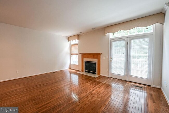Building Photo - 7683 Henry Knox Dr