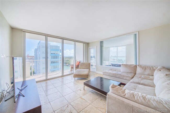 Building Photo - 10350 W Bay Harbor Dr