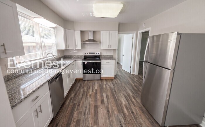 Building Photo - 3744 Thrushwood Dr