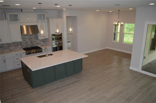 Building Photo - 35311 Big Hawk Dr
