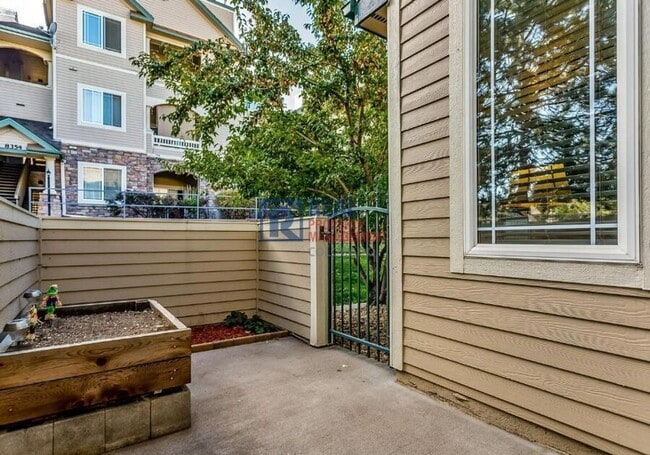 Building Photo - 8345 S Garland Cir