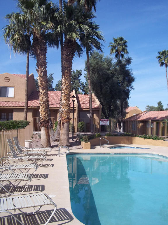 Building Photo - 2 Bedroom Condo in Great South Phoenix Location!