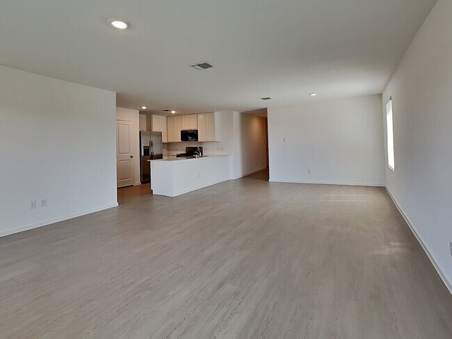 Building Photo - 3707 Longleaf Dr