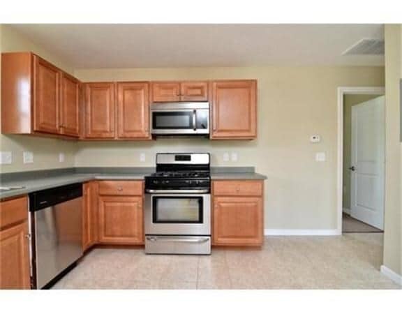 Building Photo - 39 Athens St