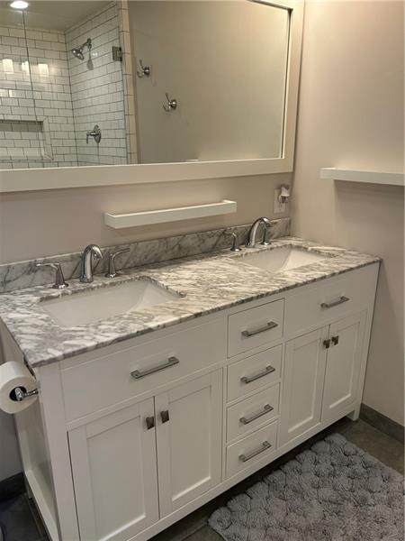 Building Photo - 9814 Three Degree Rd