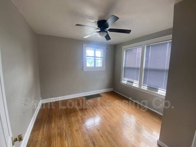 Building Photo - 1214 Gruner Pl