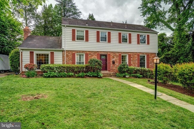 Building Photo - 7525 Cayuga Ave