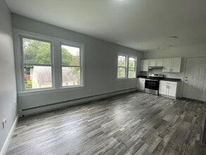 Building Photo - 204-206 Nelson St