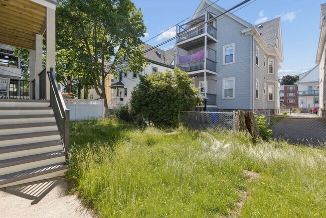 Building Photo - 28 Glenrose Rd