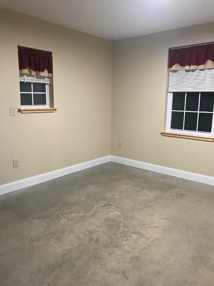 Building Photo - 3 Cartonio Ln