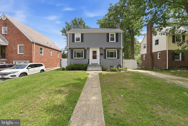 Building Photo - 2341 Belleview Ave
