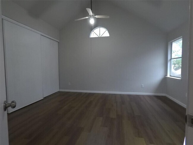 Building Photo - 16326 Tiburon Way
