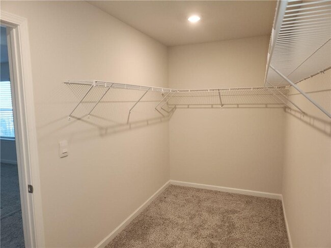 Building Photo - 65 Cedar Ln