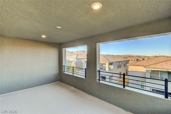 Building Photo - 888 Haven Oaks Pl