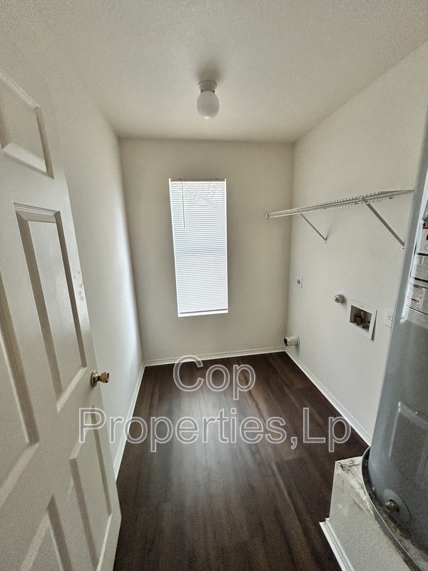 Building Photo - 15416 Kamary Ln