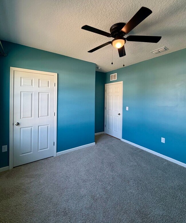 Building Photo - Palm Bay Pool Home Stunner!