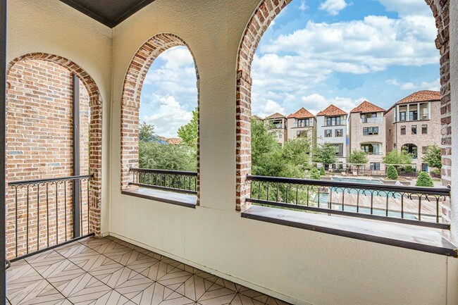 Building Photo - 7518 Viano Ln