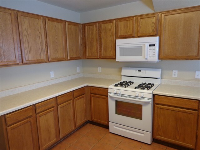 Building Photo - 6913 S Goshawk Dr