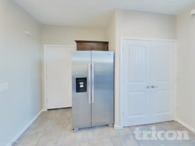 Building Photo - 10336 W Devonshire Ave