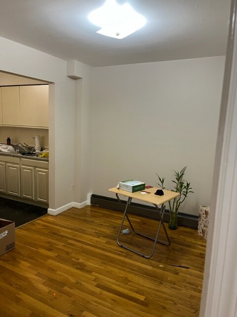 Building Photo - 40-33 97th St