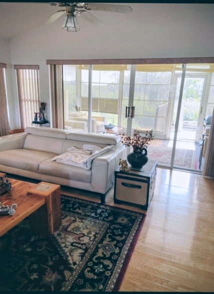 Building Photo - 7639 Wells Ct