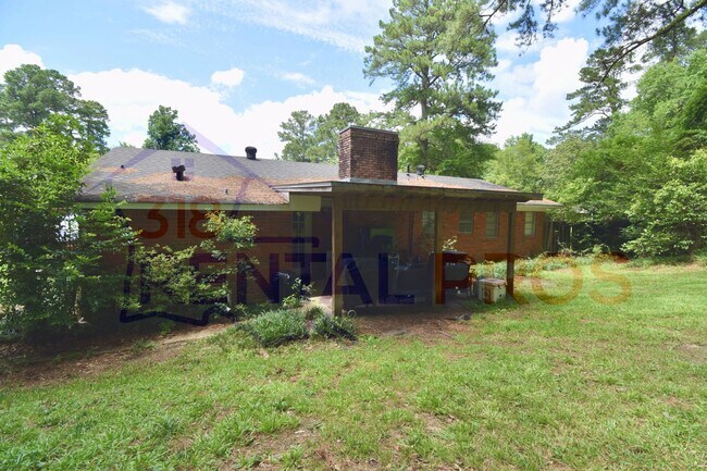 Building Photo - 3 Bed 2 Bath Home in Ruston!