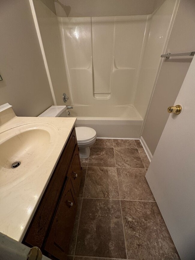 Building Photo - 1/2 off 1st months rent