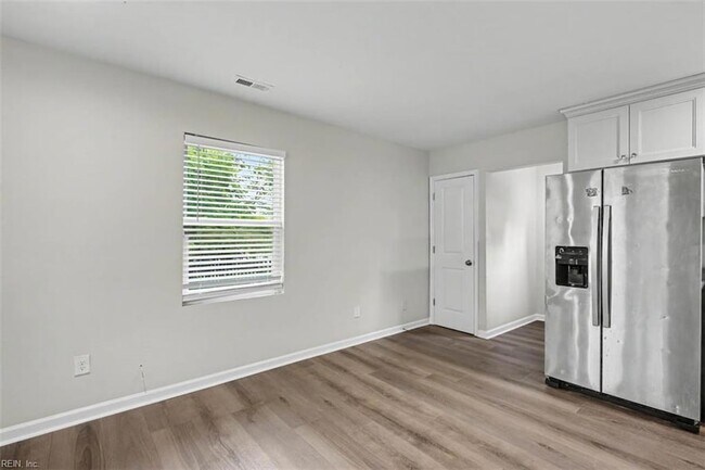 Building Photo - 6324 Grimes Ave