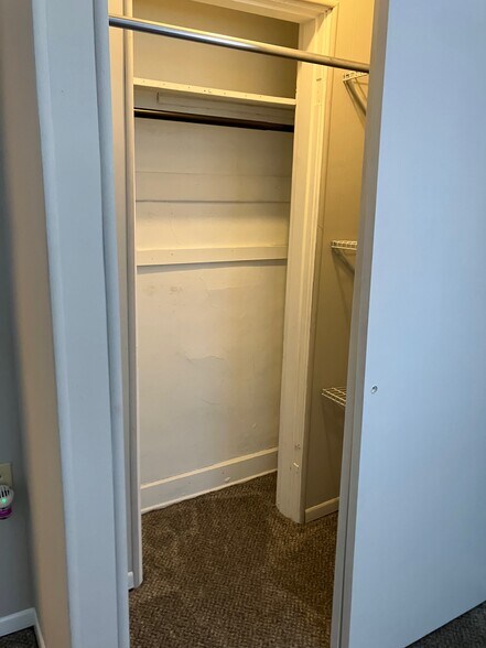 BEDROOM CLOSET - 119 W 33rd St