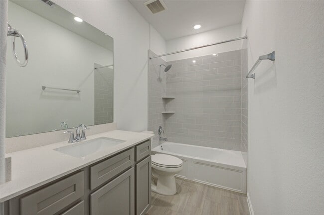 Building Photo - 609 Royal Arch Dr