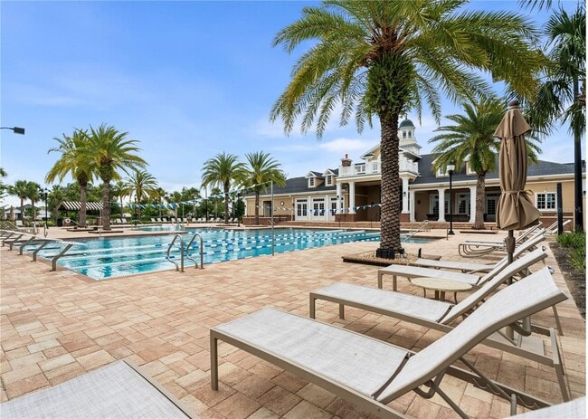 Building Photo - Gorgeous 3/2 in Oakmont!!!