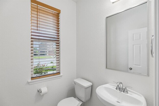 Building Photo - 4481 Acerno St