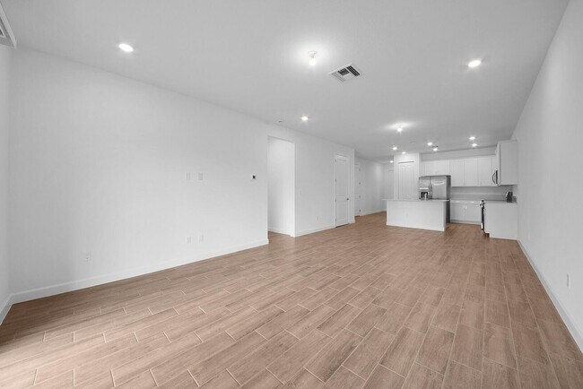 Building Photo - 13816 Hero Path